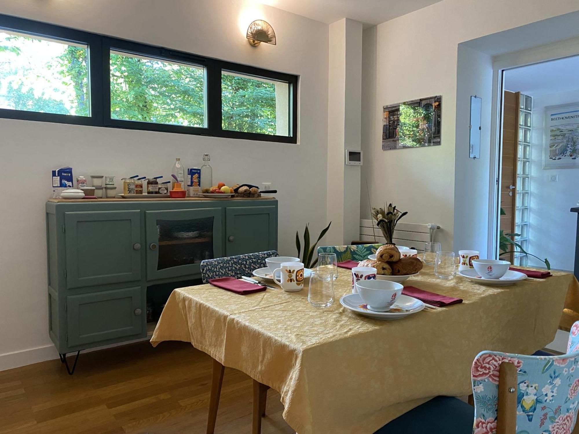 Bed and Breakfast Les Cabanons Dardilly Esterno foto